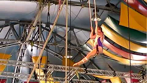 Eva Kohout - FSU Circus - Swinging Trap