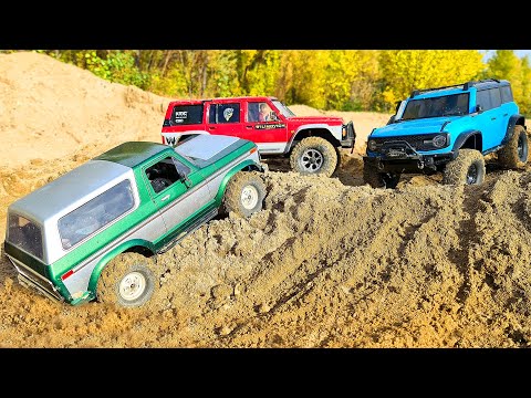 RC CARS Desert Domination  Gmade Nissan Patrol vs Traxxas TRX4 Ford Bronco vs HB R1001 NEW Bronco