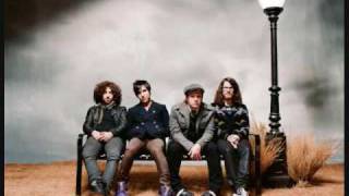 Vignette de la vidéo "Fall Out Boy - Legendary (Blink And You'll Miss It)"