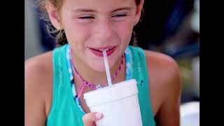 Dewey Destin's Seafood Restaurant does their part with compostable straws