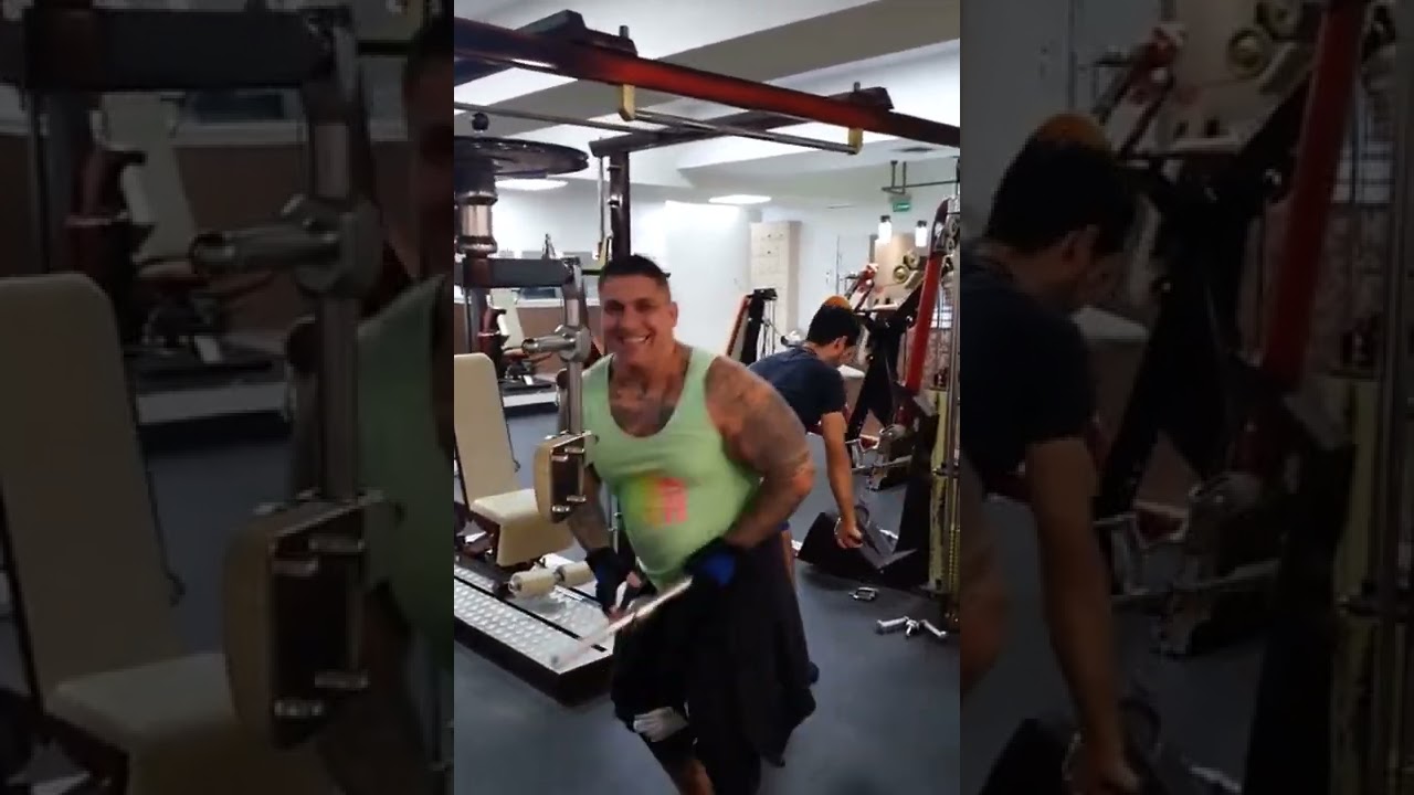 Adrian Corduneanu Face Caterinca La Sala De Un Pustan. MORI DE RAS