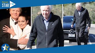Angelina Jolie's dad Jon Voight makes rare appearance running errands