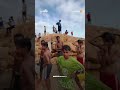 وسط الأجواء الصيفية.. مشاهد مبهجة ترصد لحظات السباحة والمرح للأطفال على شواطئ المكلا