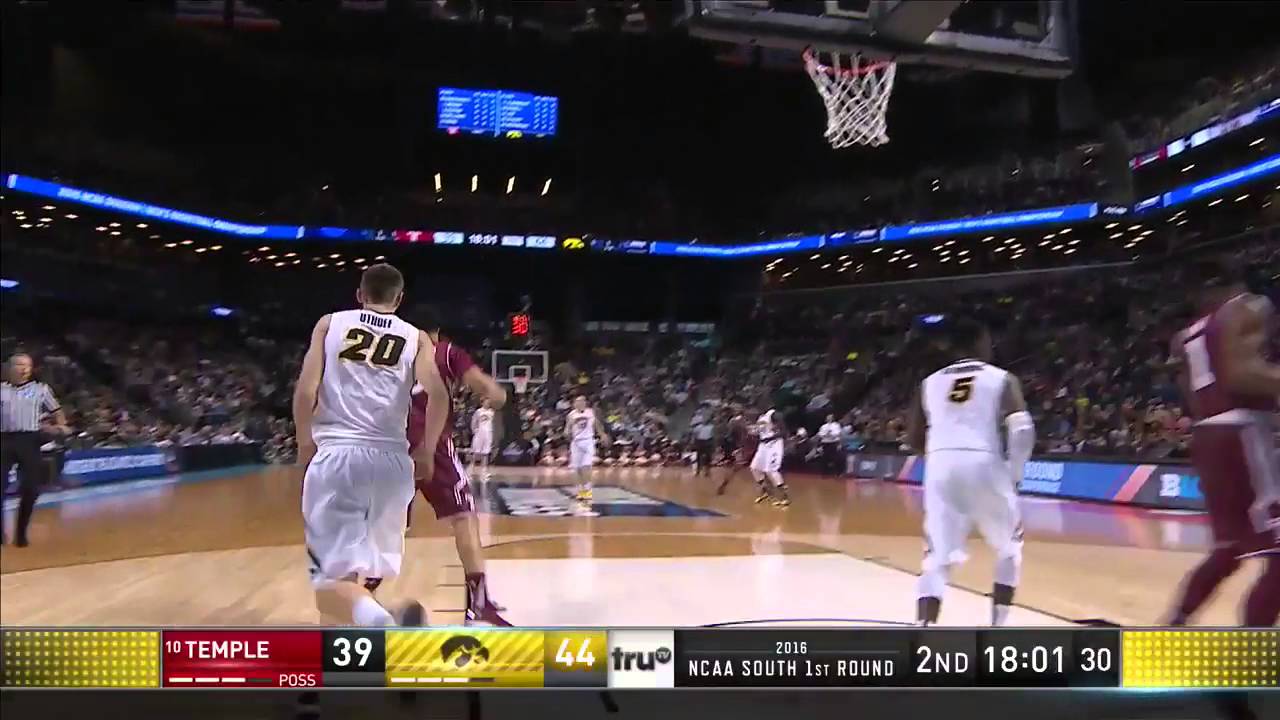 Temple vs. Iowa: Jarrod Uthoff layup