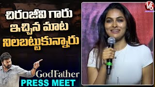 Big Boss Fame Divi Vadthya Emotional Speech At God Father Pre Release Event | V6  Entertainment