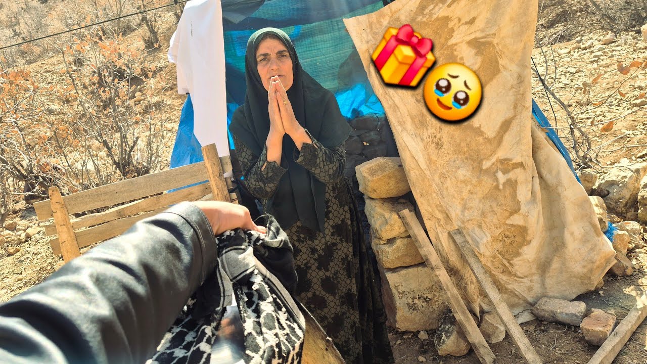 Оператор с лучшими способностями; спасла бездомную бабушку от голода.