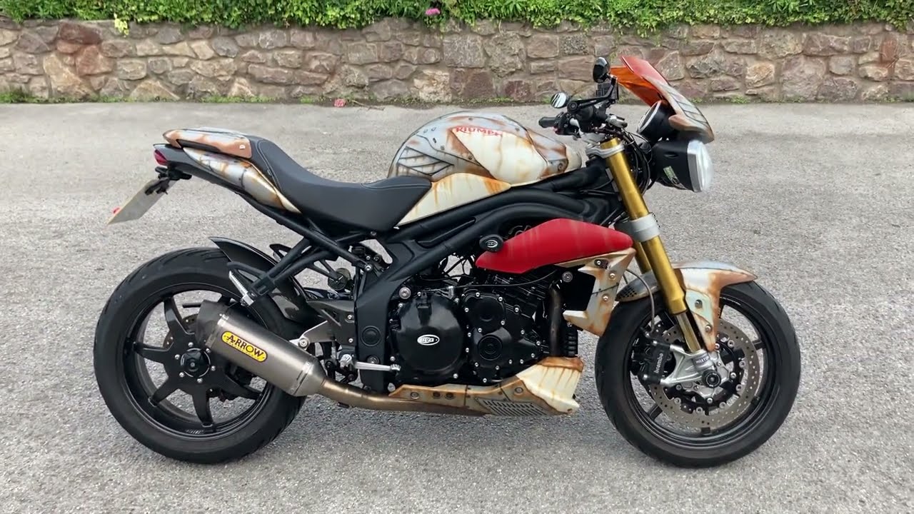 *£4995* 2013 Triumph Speed Triple 1050, Custom Paint, Carbon Wheels, 31458 miles - WALKAROUND