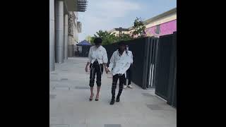 Cage One  Elizabeth Ventura O Amor Est Doce