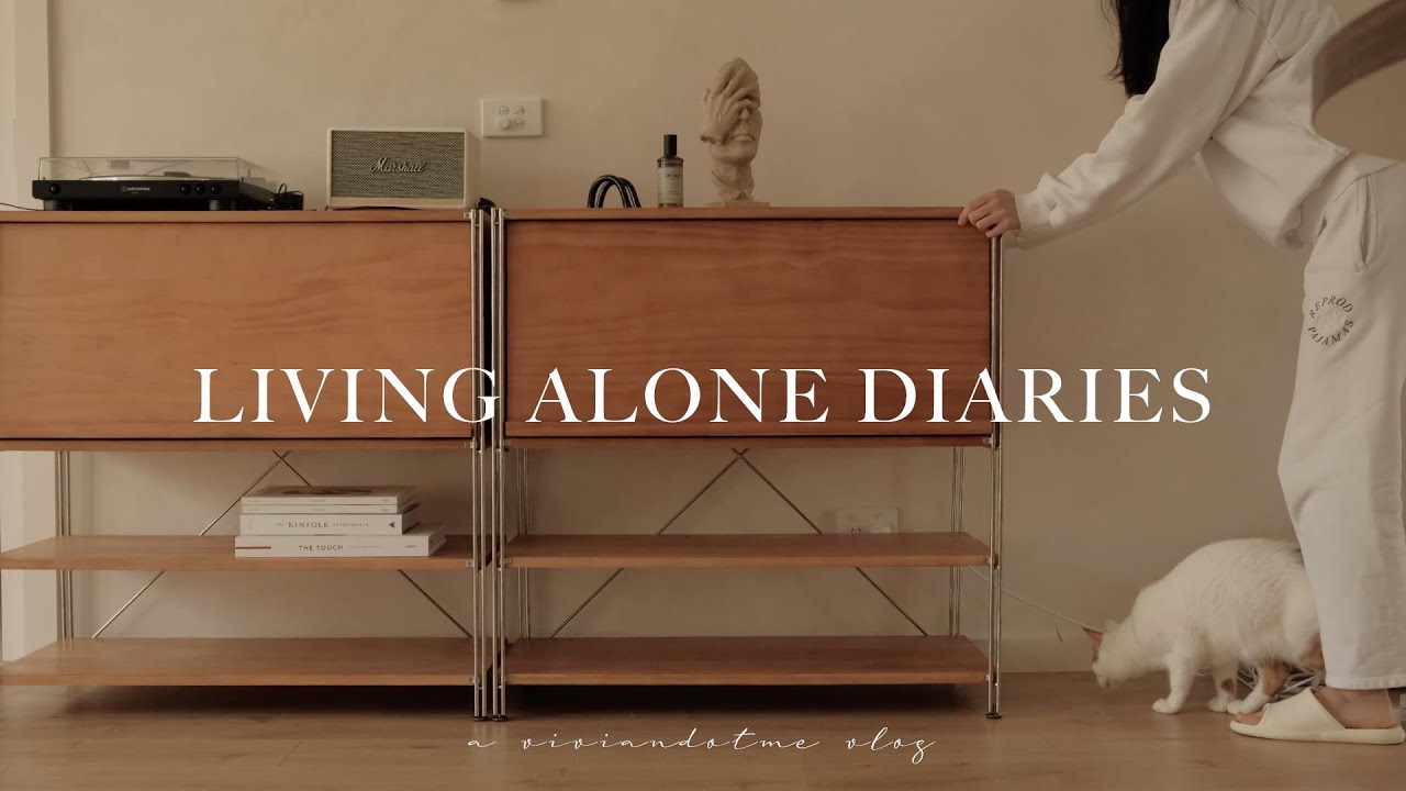 Vlog | New furniture pieces, office day, adopting a kitten 🐈