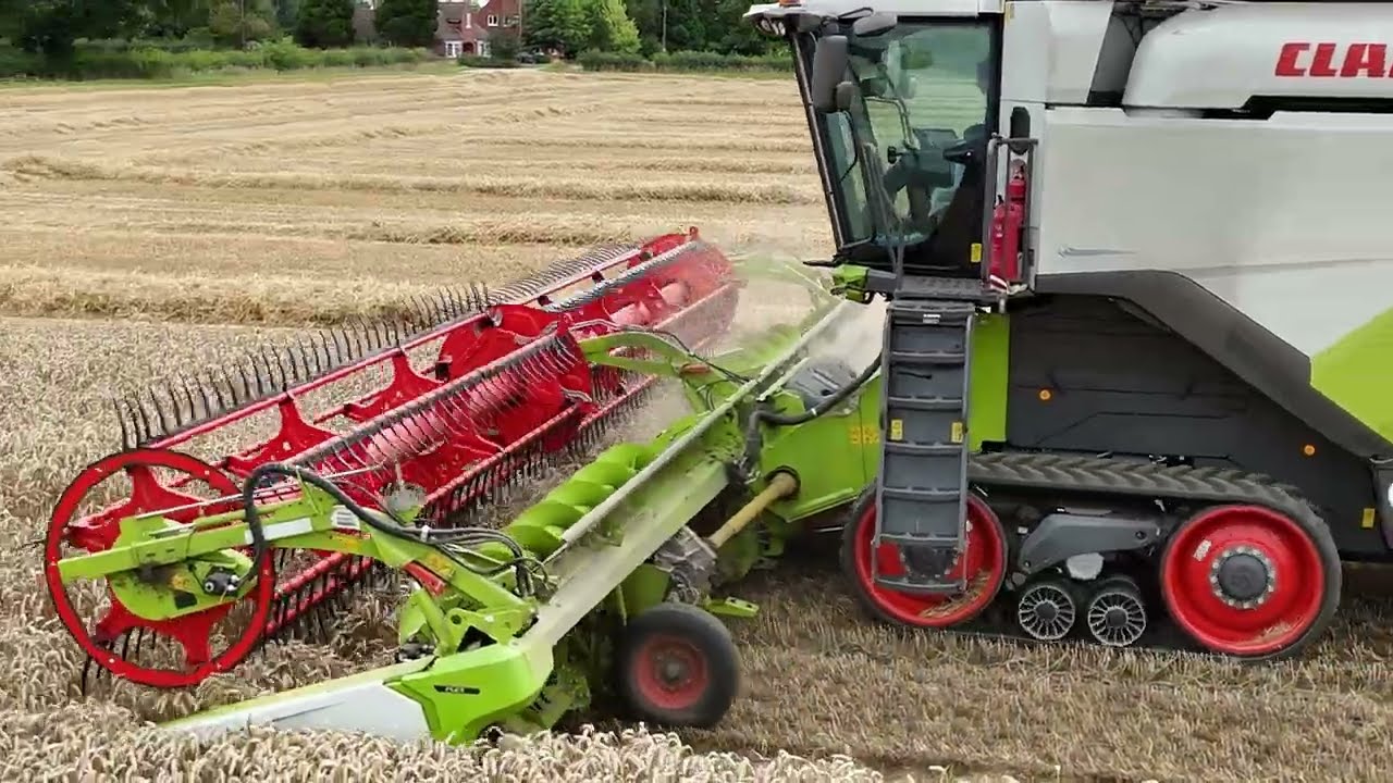 CLAAS LEXION 7700 CEMOS AUTOMATIC WITH 1080 CONVIO FLEX HEADER