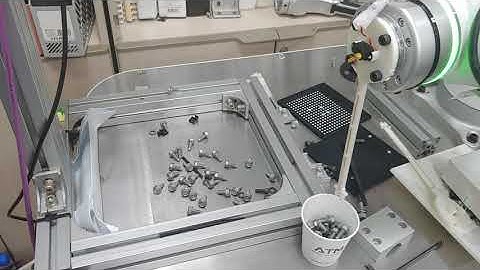 Bolt robot bin picking