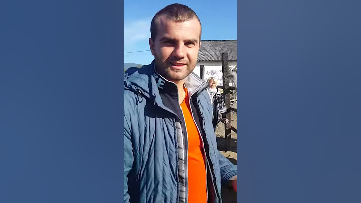 Годування страуса