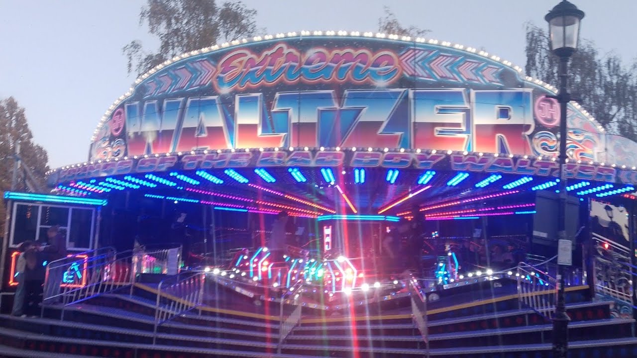 Extreme Waltzer Off-Ride At Stratford Upon Avon Runaway Mop Fair 2025