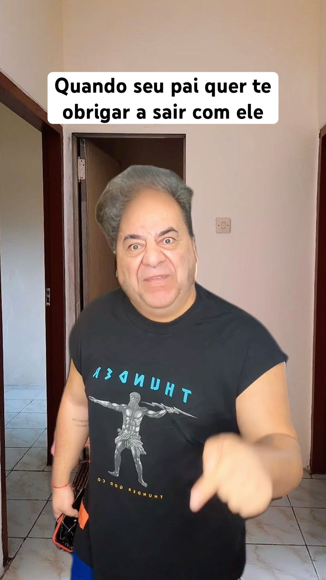 QUANDO SEU PAI QUER TE OBRIGAR A SAIR COM ELE