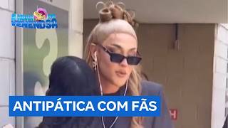 Pabllo Vittar É Antipática Com Os Fãs E Se Recusa A Encostar Neles Em Foto