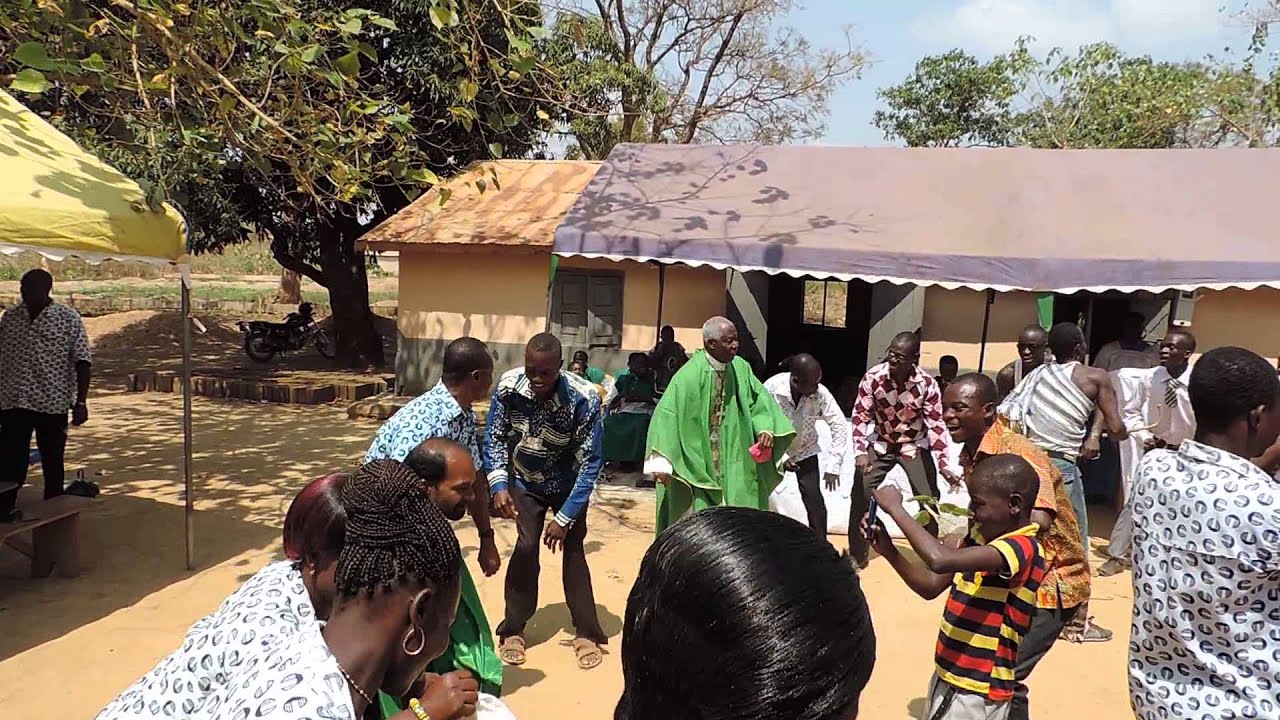 Bishop Gabriel Mante Dancing with Kinachu Dancers.