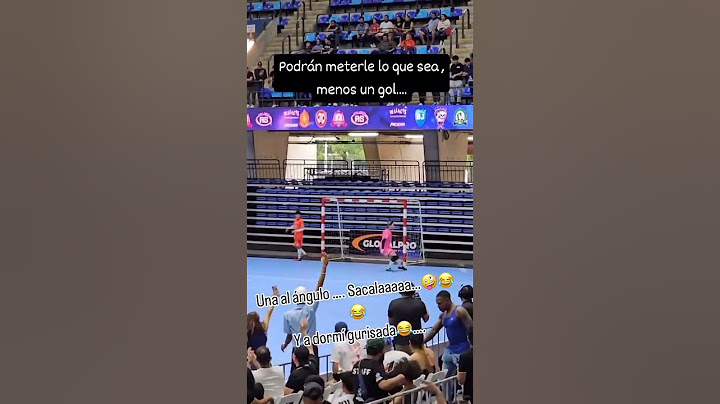 ¡Humor total en esta partida donde los goles vuelan… pero no este balón! 🧤💅