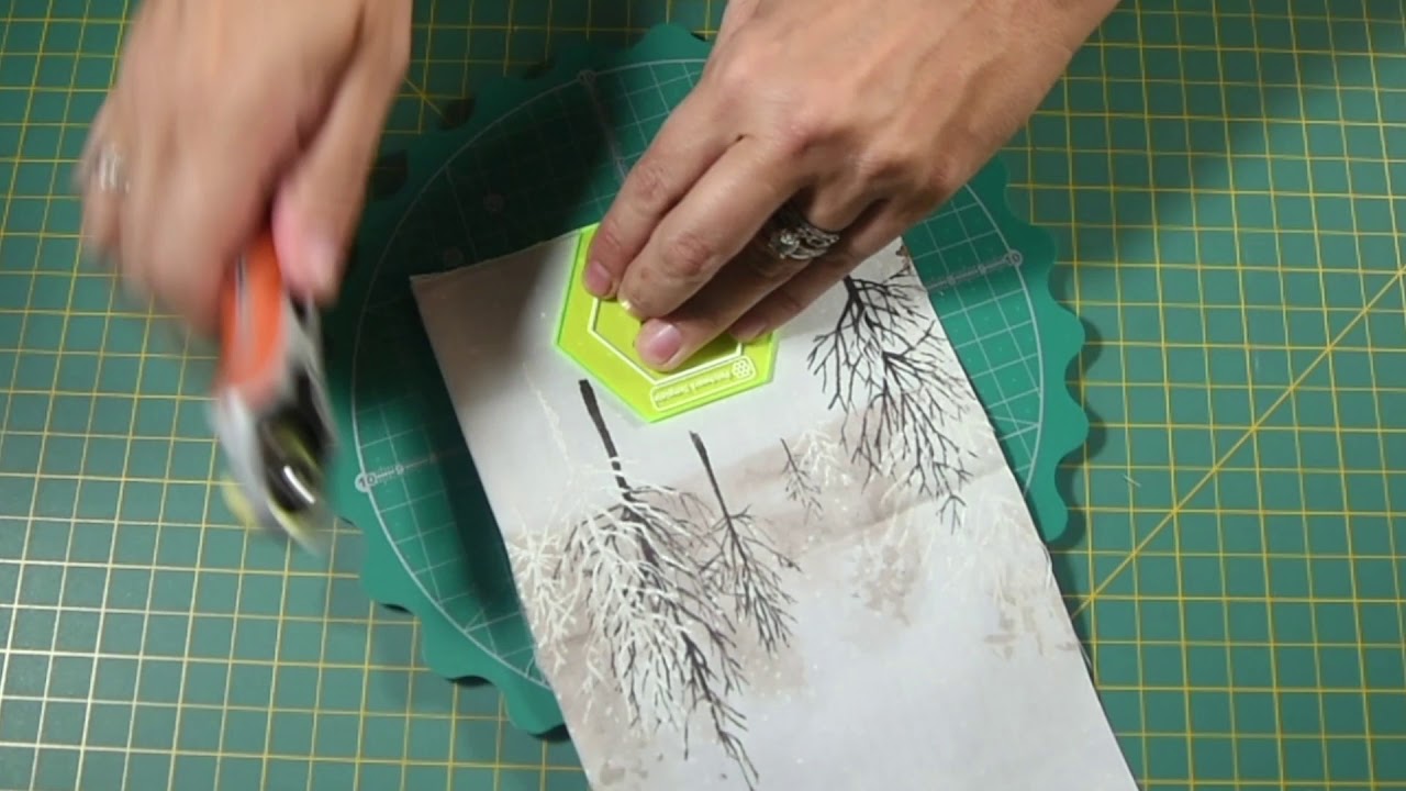 Sewing By Sarah Cut And Spin 360 Rotating Cutting Mat Youtube