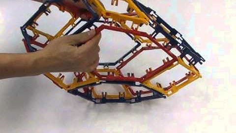 Polyhedra With Articulated Faces : Truncated Octahedron