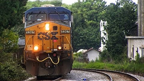 CSX 5267 w/ nice K5LA leads CSX M583-05 in Tucker, GA.