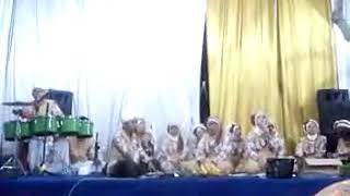 Group Hadroh khusnul khotimah sidakaya. Lagu Pamit Ngaji Voc kang Badrun ft kang Anam ft Bu Salamah.