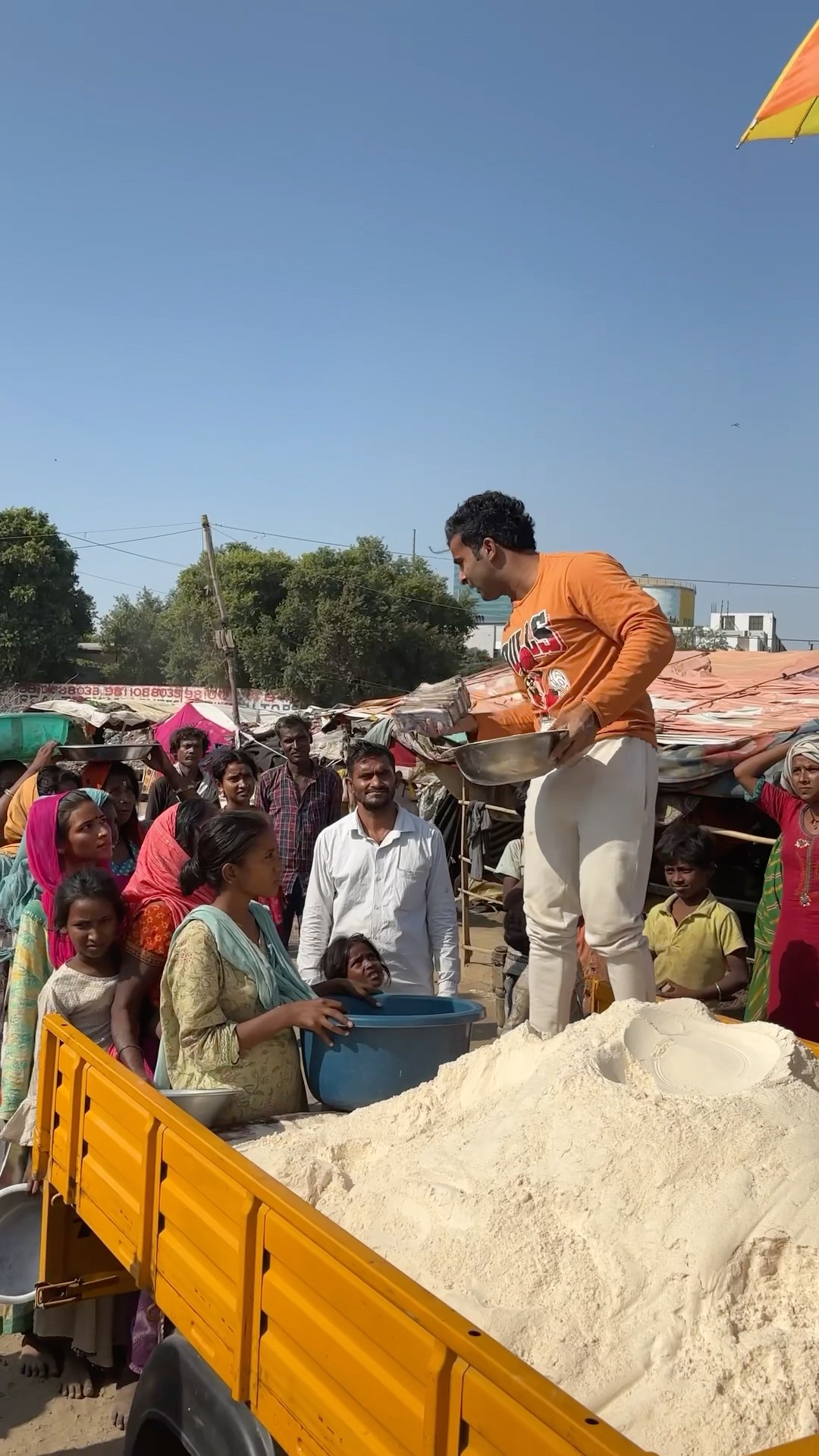 मैं इनके लिये ही जियूँगा ❤️?#humanity #respect #helping #trending #viralvideo #youtubeshorts ?