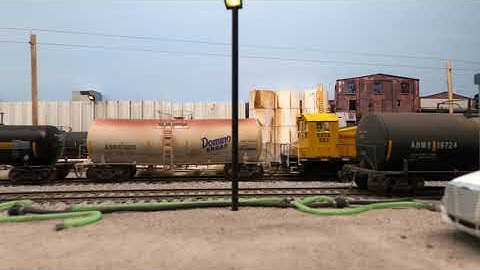 Railfanning Railserve 1/4/21 HO Scale Switching Layout *Acid Spot*