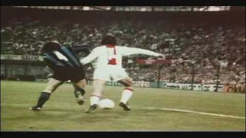 Johan Cruyff Dribbling Compilation (4Dfoot)