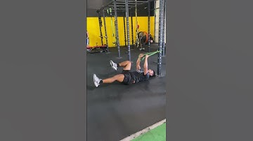 Dead bug w/ Band Hold