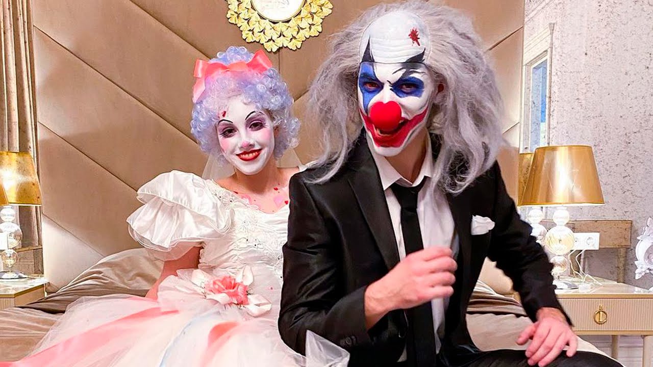 четыре свадьбы клоунесса. девушка клоуна беременна. четыре свадьбы клоунесса. четыре свадьбы клоунесса. свадьба клоунов.