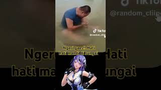 antara ngeri ataupun geli!!! detik detik orang di gigit lintah #funny #lucu