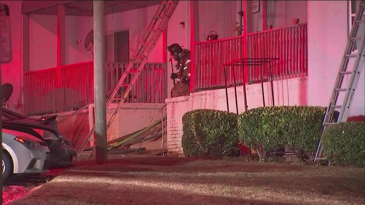 Fire leaves more than a dozen without a home in Decatur - YouTube