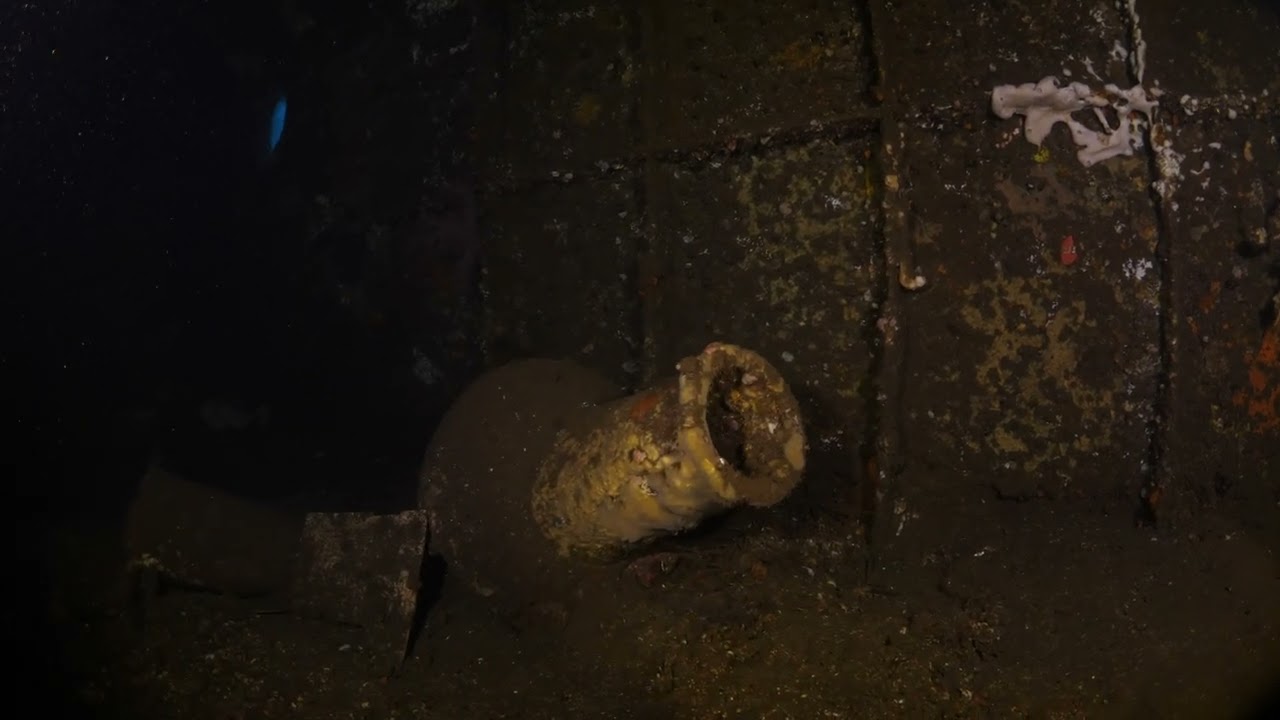 Diving In Boga Wreck ,Kubu