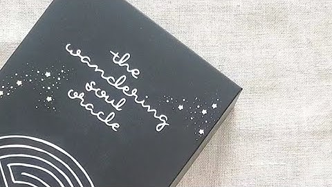 The Wandering Soul Oracle Flip Through