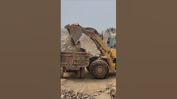 Caterpillar 966D Wheel Loader | Big Rock Loading in Giant Trolley | Heavy Machinery at Mining Site