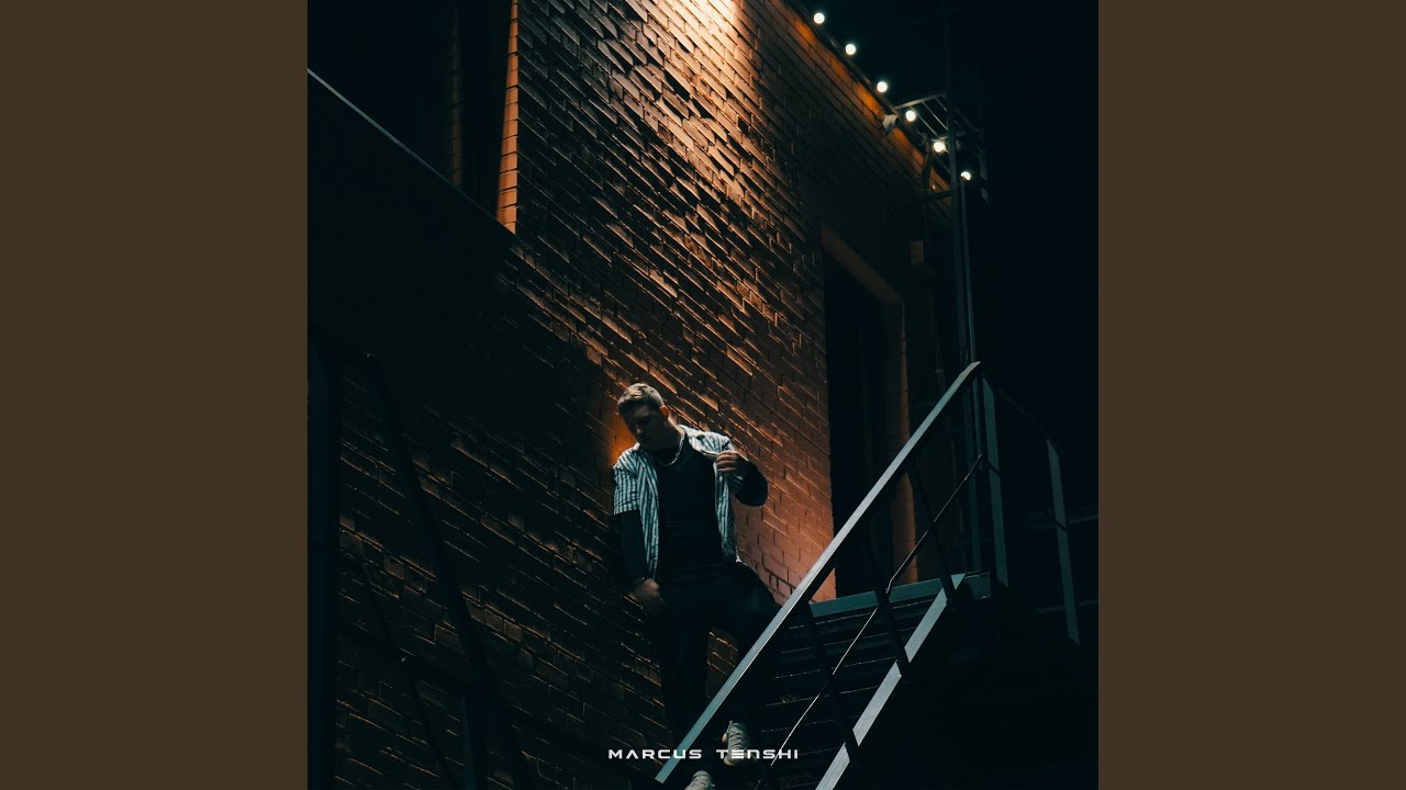 PRADA auf YouTube ansehen PRADA auf YouTube ansehen