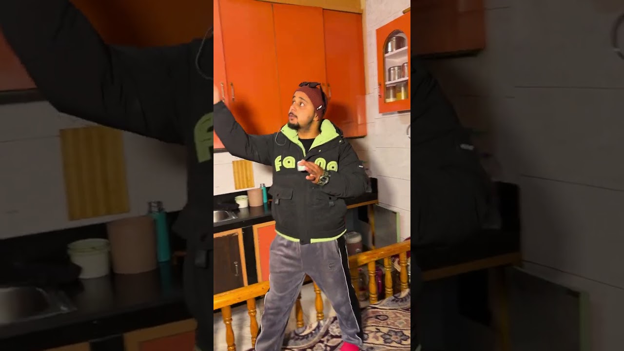 3 Story House On Sale Call ☎️ 7006689221 Address Rainawari kralyar #house #property #kashmir #sale 