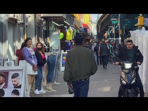 Walking Roosevelt Avenue