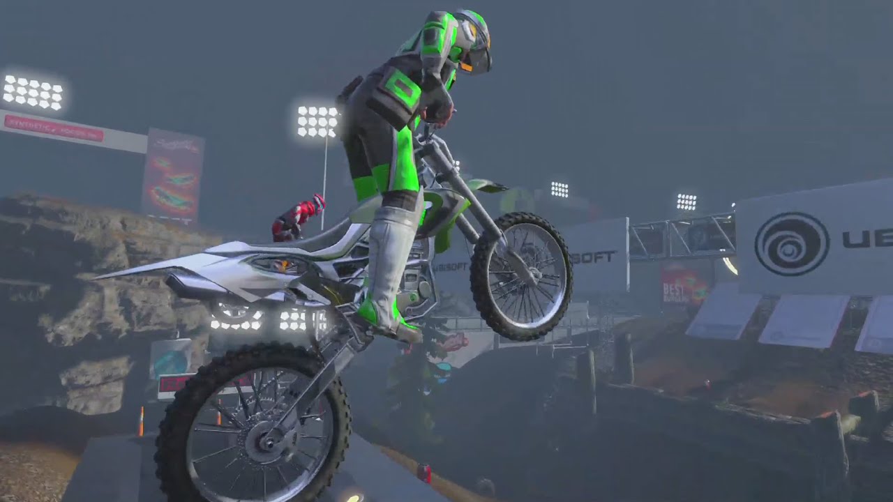 Trials Fusion Online Multiplayer Trailer [US]