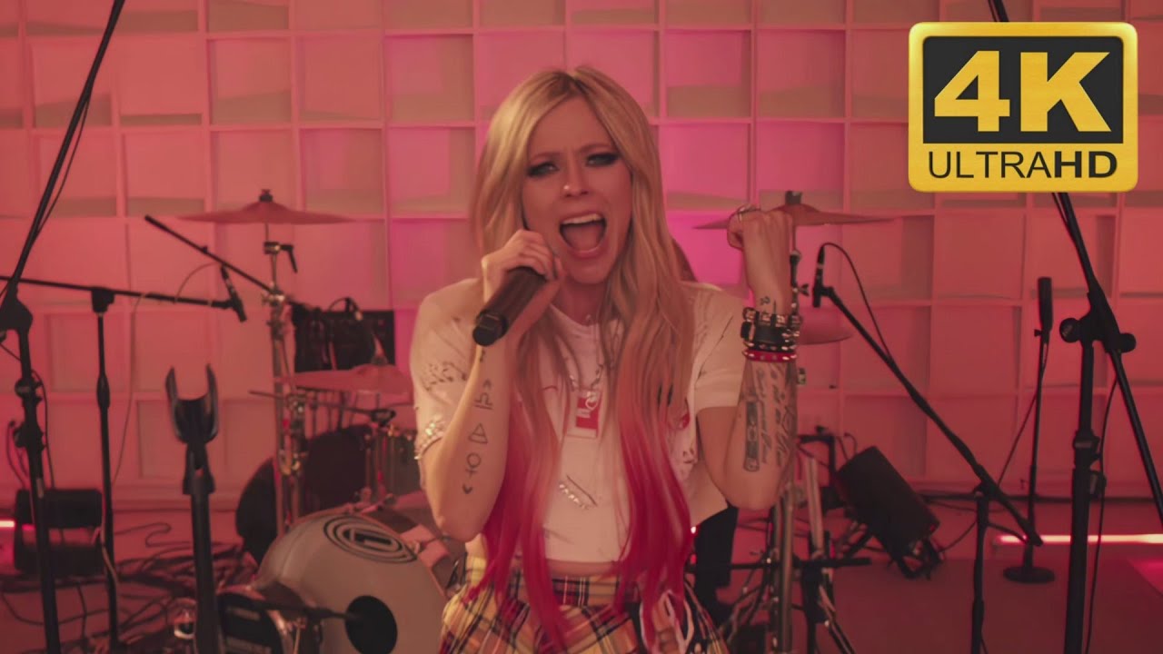 Avril Lavigne's Best Songs: From 'Sk8er Boi' to 'Bite Me