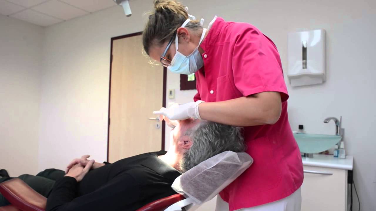 Chirurgien dentiste, découvrir un métier avec Jactiv.ouest-france.fr