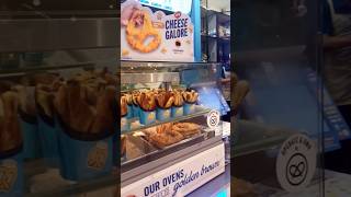 Adiva Nyobain Roti Kesukaan Mama Gigi dan Rafathar | Auntie Anne&#39;s AEON BSD #shorts #liburan