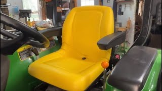 JD 3025 gets a New TRAC Seat w/Armrest