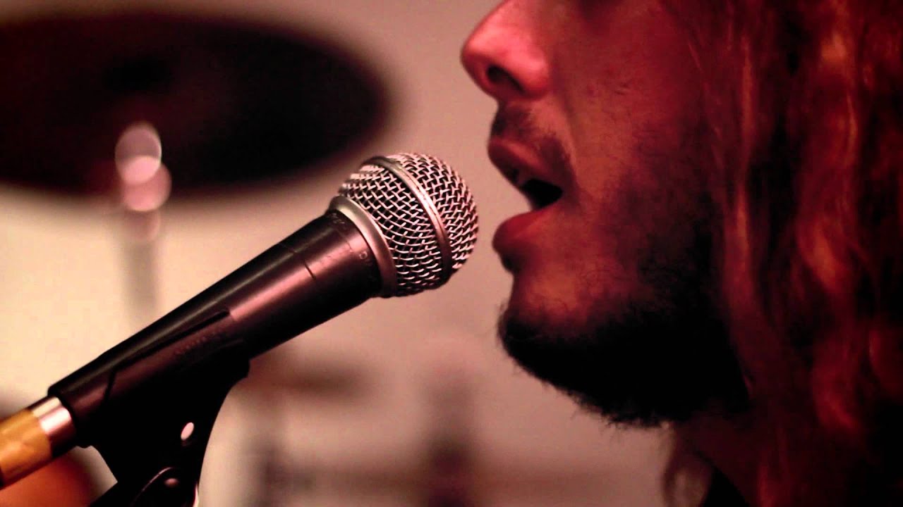 Guarda Hidden in the Basement - Reckless (acoustic) su YouTube Guarda Hidden in the Basement - Reckless (acoustic) su YouTube