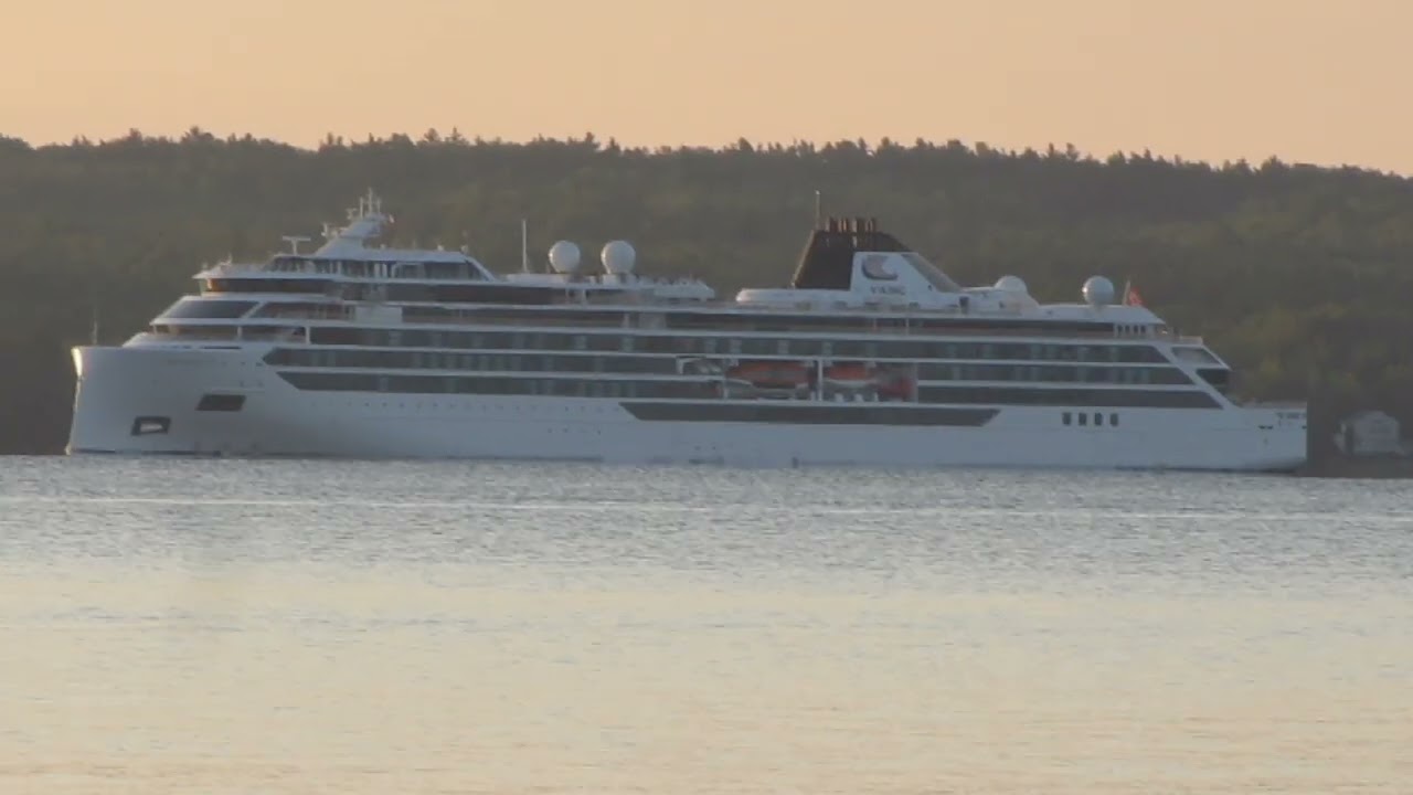 viking cruise ship michigan