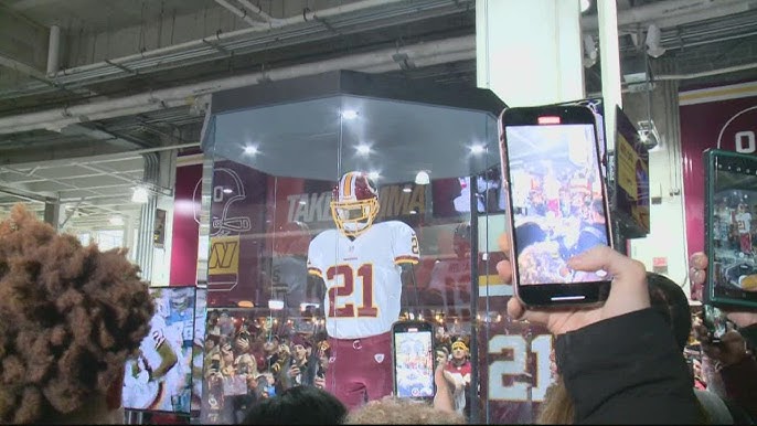 Commanders unveil Sean Taylor memorial 15 years after his death