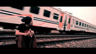 KENANGAN LAMA DI REL KERETA API CIREBON - Video Cinematic