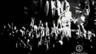 Video thumbnail of "Elvis Presley - Don't be cruel"