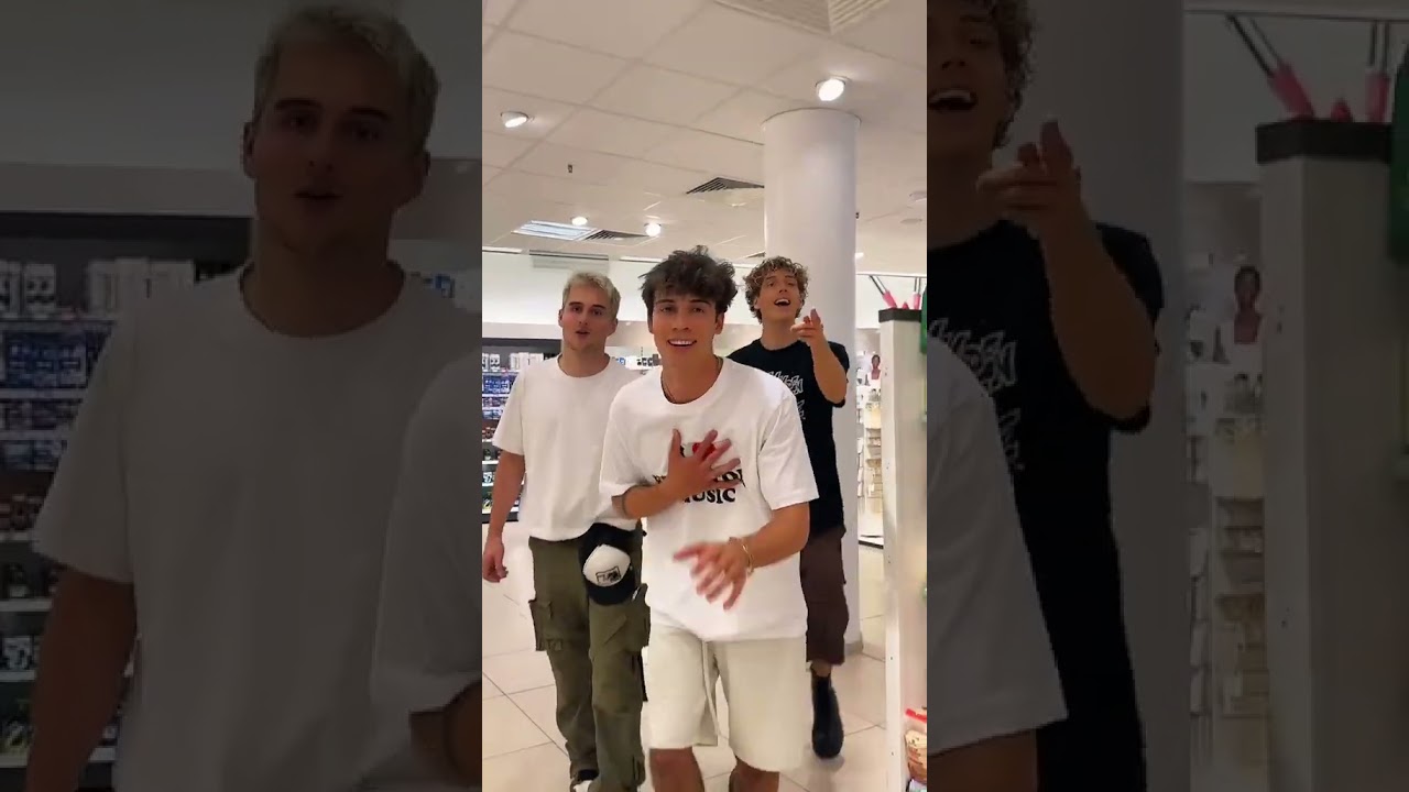 She broke all our hearts.. 💀 @Wholey anzeige 