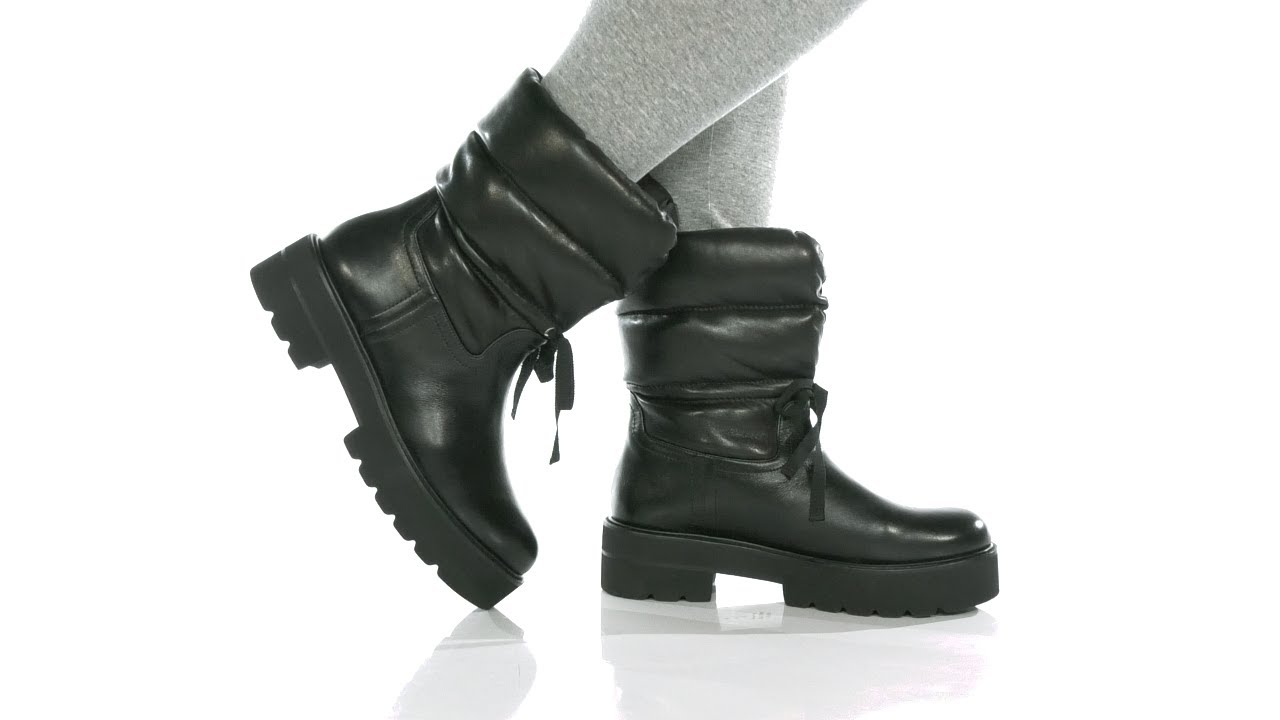 ショートブーツ・ブーティ Stuart Weitzman TYLER BOOTS Stuart Weitzman Tyler Ultralift Bootie SKU: 9580294 - YouTube